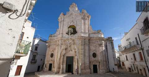 Putignano, Santa Maria la Greca: la chiesa da cui ha avuto origine il famoso Carnevale